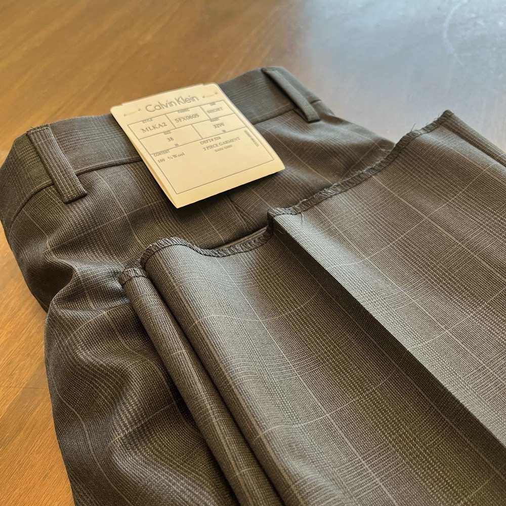 Calvin Klein Men's 32 MLKA2 Wool Dress Pants Black Gray Plaid Pleated